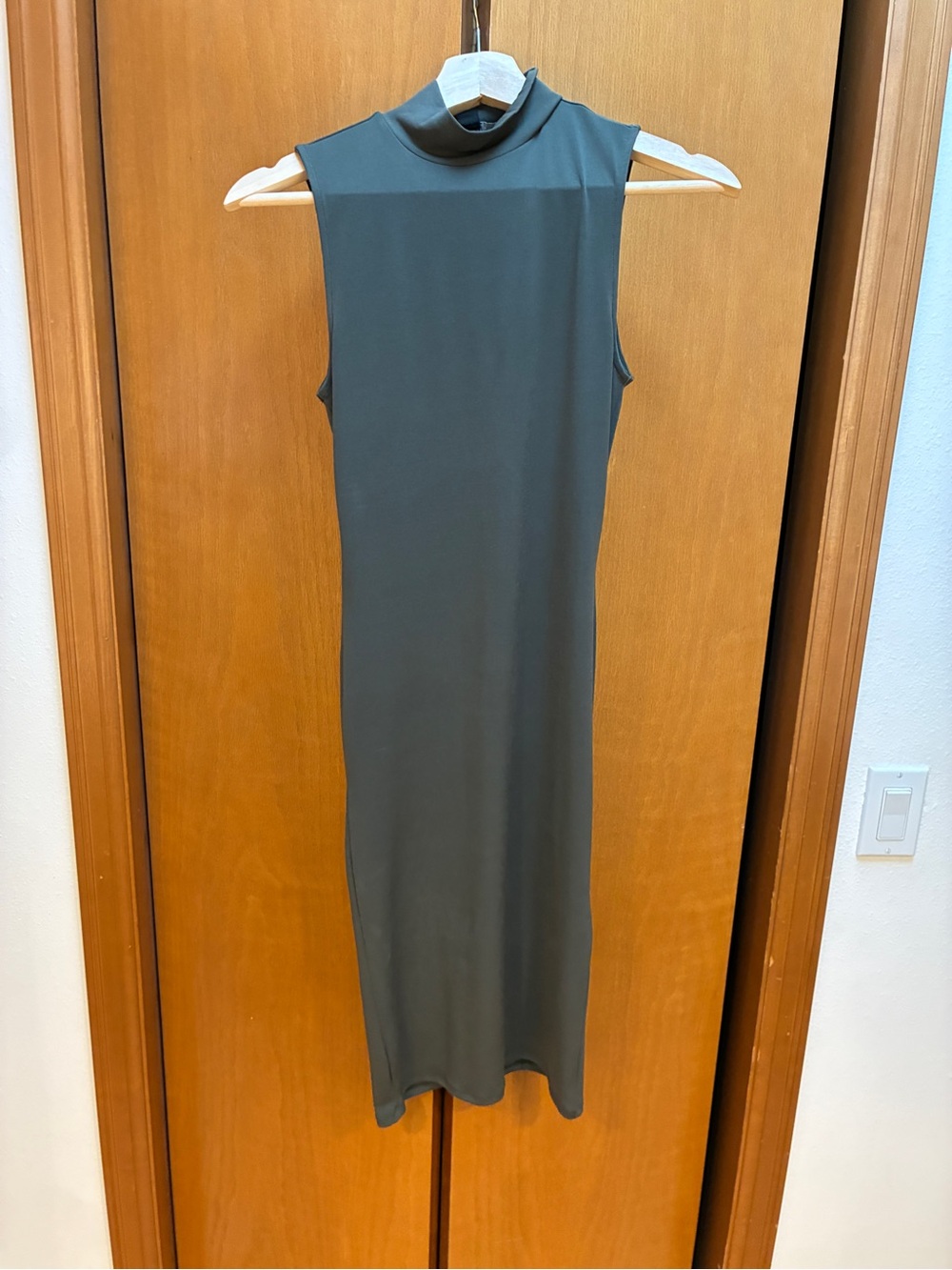 Forever 21 Sleeveless Mock Neck Midi Dress in Olive